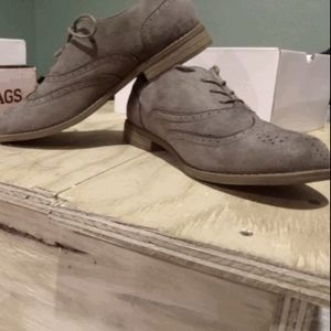 Don't wear them anymore, selling for sister